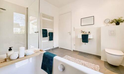 Badezimmer EG - Einfamilienhaus mit 140,00 m&sup2; in Hamburg zum Kaufen