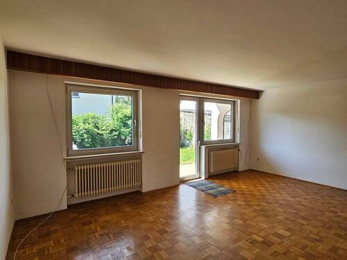 Wohnzimmer - Doppelhaushälfte mit 132,00 m² in Waldkraiburg zum Kaufen