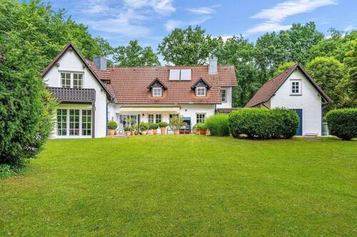 Gartenansicht - 6 Zimmer Einfamilienhaus zum Kaufen in Verden