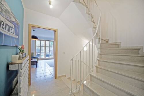 Flur - Reihenendhaus mit 101,40 m² in Grafrath zum Kaufen