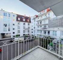 Helle 2-Zimmer-Wohnung mit Balkon in Hamburg-Bahrenfeld - Altona