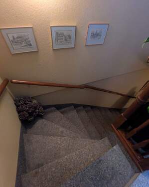Treppe Hausflur - 