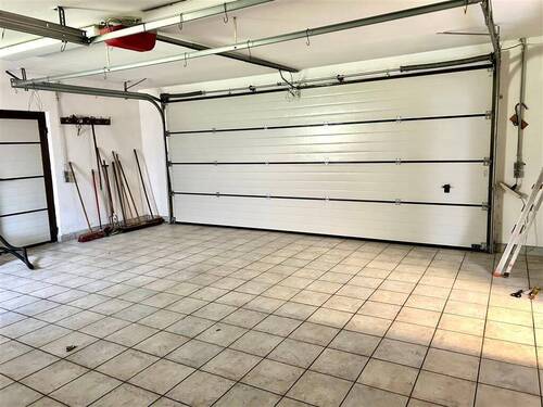Garage - 