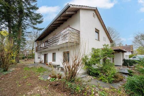 Hausansicht - 7 Zimmer Einfamilienhaus zum Kaufen in Vaterstetten