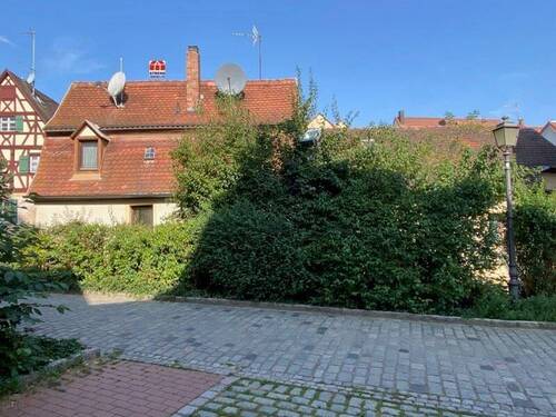 ex 3 - 5 Zimmer Mehrfamilienhaus, Wohnhaus in Lauf /P.