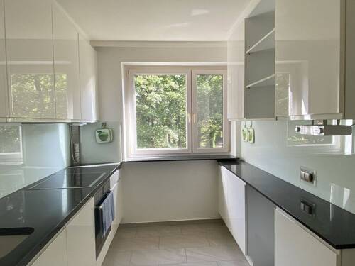 Moderne Einbauküche - 3 Zimmer Etagenwohnung in Hamburg