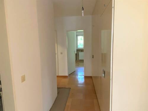 Flurbereich mit Einbauschrank - 