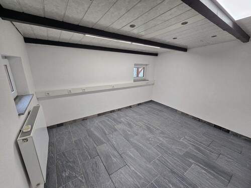Abstellraum oder Büro an Garage - 