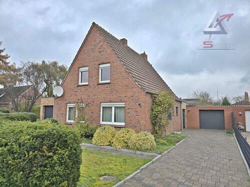 Auffahrt-Ansicht - 6 Zimmer Einfamilienhaus zum Kaufen in Weener / Stapelmoor