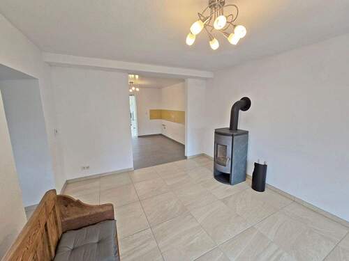 schicker offener Wohnraum - 