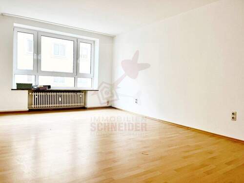 Zimmer 1 I - 3 Zimmer Etagenwohnung zum Kaufen in München