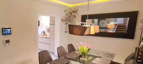 Esszimmer_Küche - 6 Zimmer Einfamilienhaus zum Kaufen in Ludwigshafen