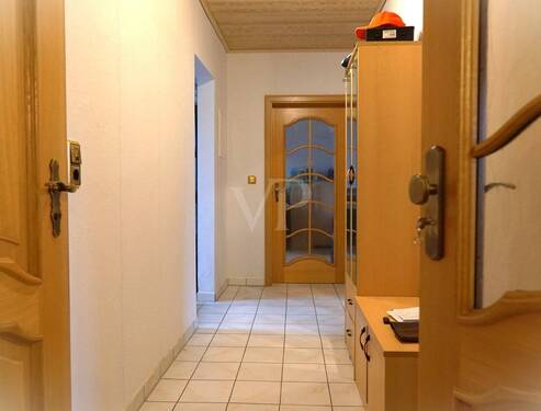 Flur Wohnung EG - 