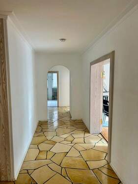 Flur - Etagenwohnung mit 155,00 m² in Bad Segeberg zur Miete