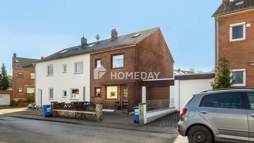 Außenansicht 1 - Gemütliche Doppelhaushälfte mit Südterrasse, Wintergarten, Garage und Vollkeller