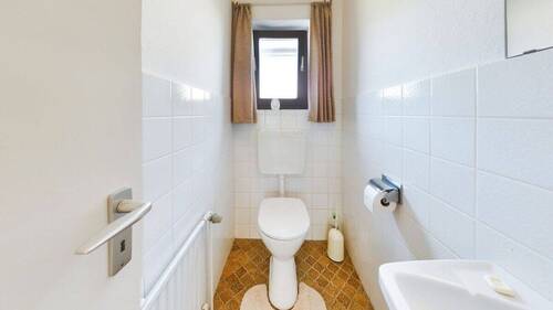 WC - 