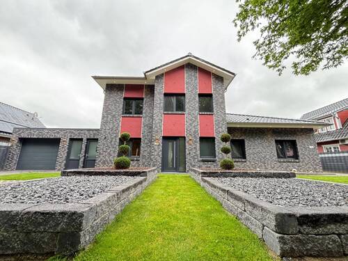 Hausansicht_1 - Modernes Einfamilienhaus mit Einliegerwohnung – Komfort, Energieeffizienz und viel Platz!