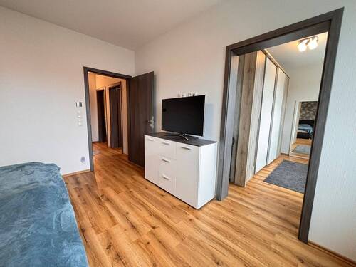 Schlafzimmer_Zugang zur Ankleide - 
