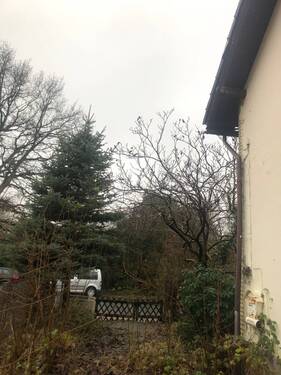 Auffahrt Hausnummer 46 - 