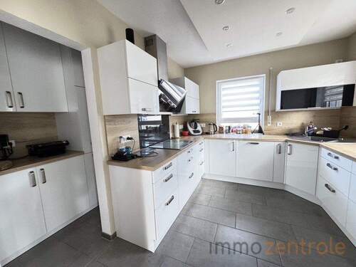 98E8AF1E-5999-40E7-870D-F13113028C98_1_105_c - 