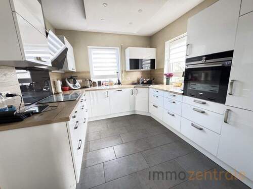 46628BD2-DDB8-4903-85FF-47C5E39C24A3_1_105_c - 