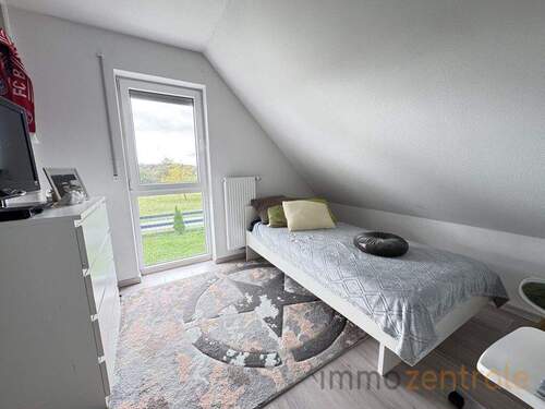 D40EC9C9-1288-44E7-BC66-BFF2C5FD3A4F_1_105_c - 