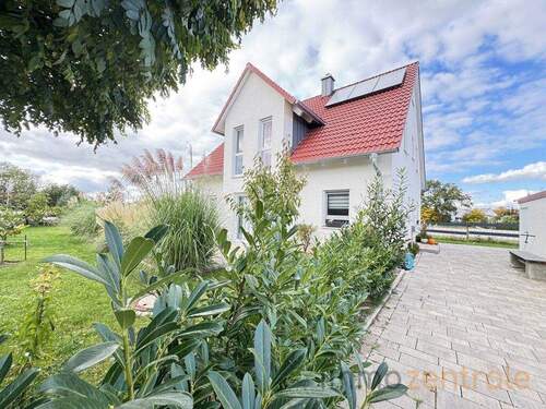 8F913B13-5D05-44FB-89F9-381827C196B3_1_105_c - 