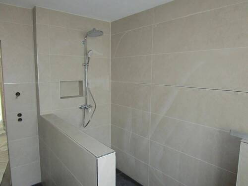 Dusche im Bad - 
