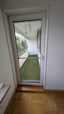 Balkonaustritt vom Wohnzimmer - 