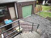 .. Treppe zum Garten + Garage - 