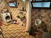 Waschküche mit WC und Urinal - 