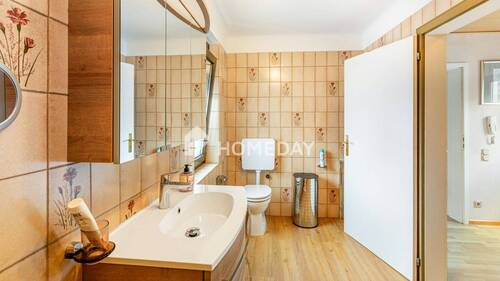 1. OG Badezimmer 2 - 