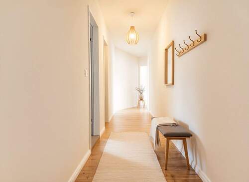 Flur (Wohnbeispiel) - 2 Zimmer Etagenwohnung zum Kaufen in Berlin