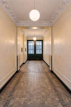 Flur Haus - 1 Zimmer Etagenwohnung zum Kaufen in Berlin