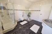 Badezimmer DG - 