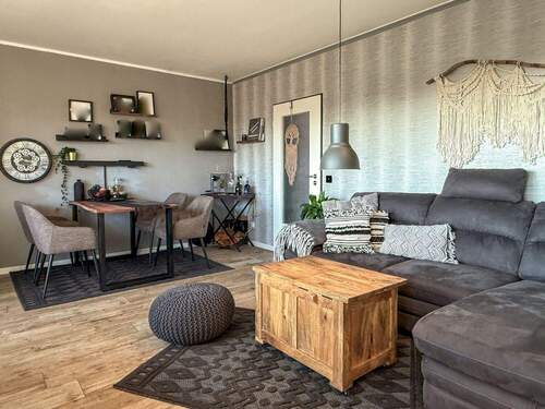 Wohn- und Esszimmer - 