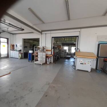 Halle/Ausstattung - 