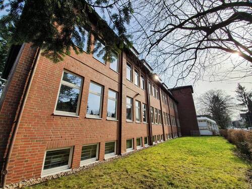 Blick auf das Objekt - PROVISIONSFREI! Bürofläche in Hamburg-Lokstedt