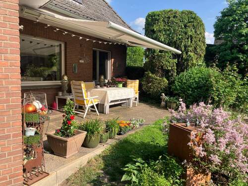 Blick auf die Terrasse - 