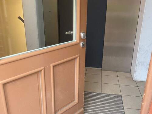 Hauseingang.jpeg - Etagenwohnung in Potsdam zum Kaufen