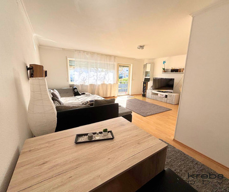 Wohn-/Esszimmer mit angrenzenden Balkon - Ideale Wohnung für Paare & kleine Familien: Zentral x Sonnenbalkon