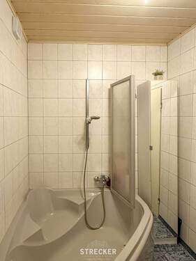 Badezimmer - 3 Zimmer Etagenwohnung in Eggenstein-Leopoldshafen