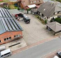Tankstelle mit Ein- Zweifamilienhaus - Voltlage