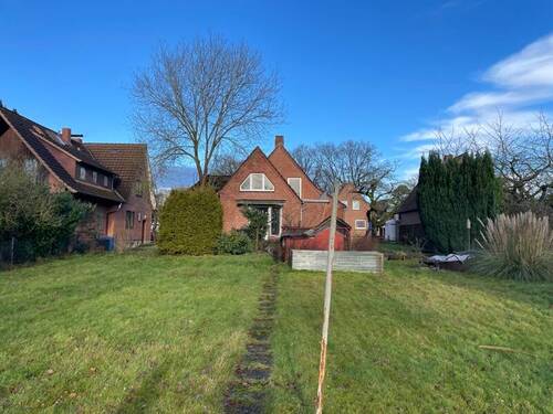 Garten mit Hausansicht - 7 Zimmer Einfamilienhaus in Ashausen