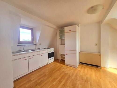 Küche - Gemütliche 2 Zimmer Dachgeschosswohnung am Wöhrder See