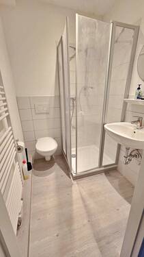 2. Wohnung Nebengebäude Duschbad - 
