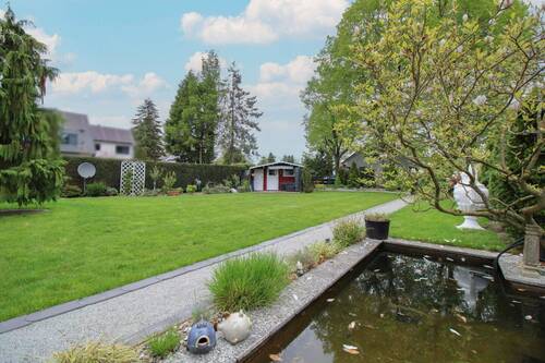 Garten mit Teich - 