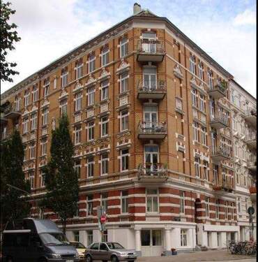 Hausansicht - 60m² im Herzen von St. Pauli • 3-Zi.-Altbau-Whg mit Westbalkon