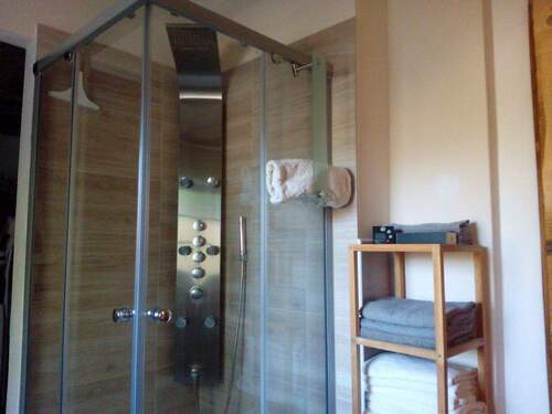 Gäste-WC mit Dusche - 