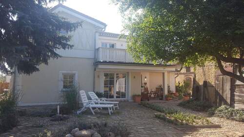 Gartenzugang - Provisionsfrei: Modernes Landhaus mit 8 Zimmern, 20 min südlich von Potsdam und Berlin